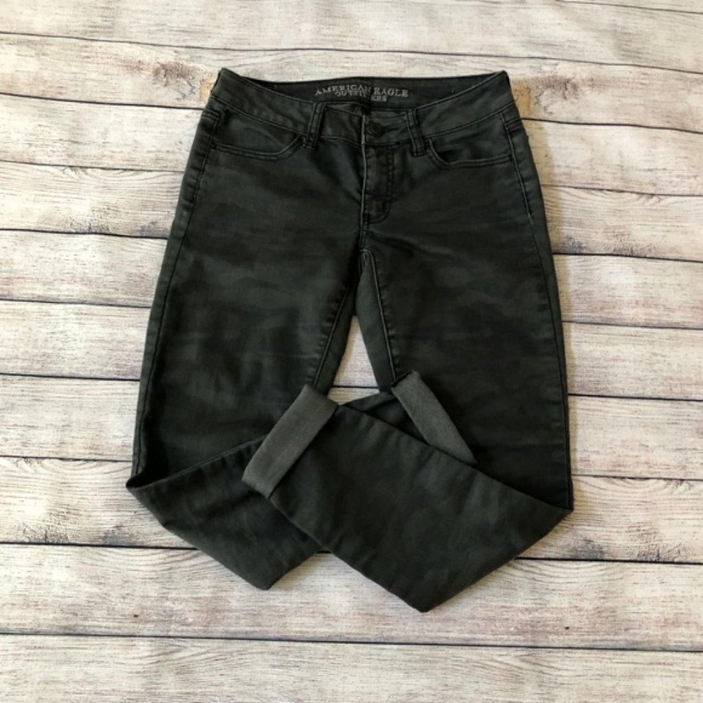 American Eagle Outfitters Camo Jeggings Size 2